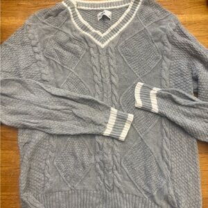 Hollister Gray and White V-Neck Sweater